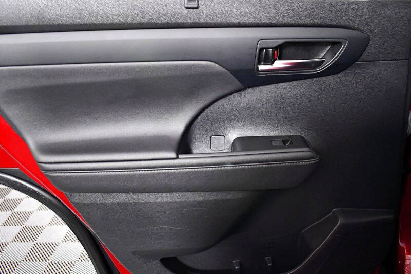 2020 Toyota Highlander Hybrid XLE