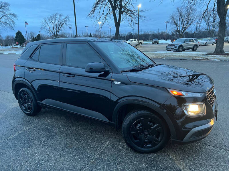 2020 Hyundai Venue for sale at Raptor Motors in Chicago IL