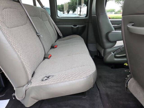 2025 GMC Savana LT 3500