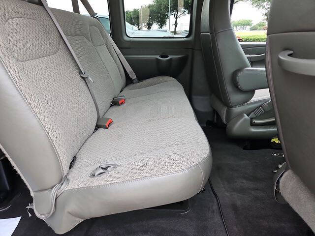 2025 GMC Savana LT 3500