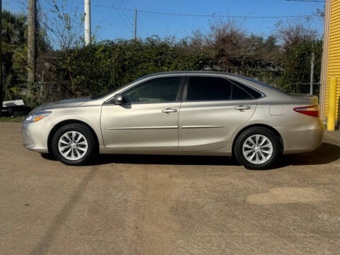 2017 Toyota Camry LE