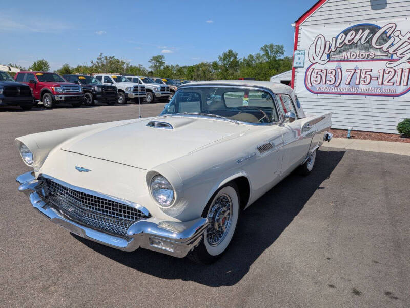 1957 Ford Thunderbird