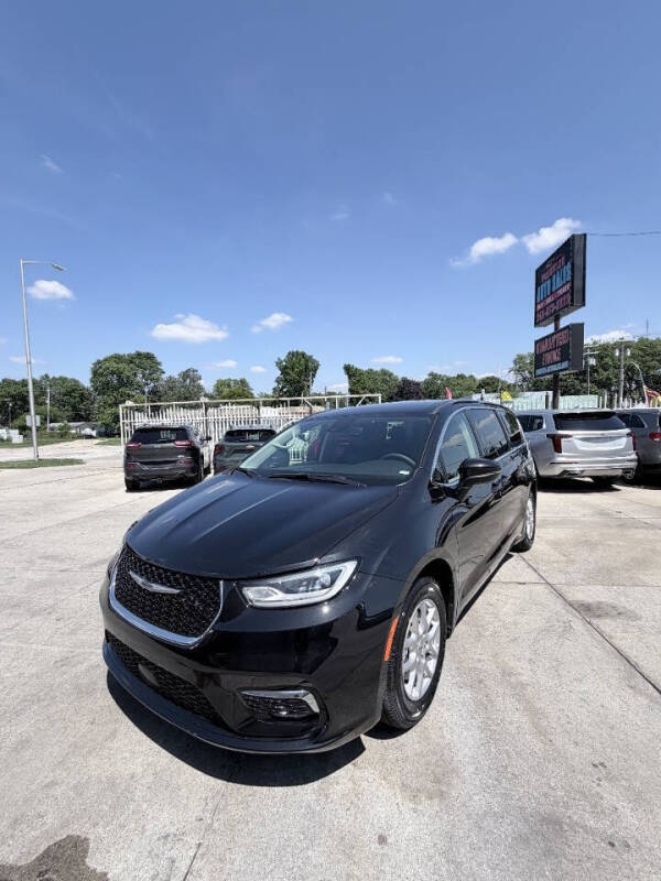 2023 Chrysler Pacifica Touring L