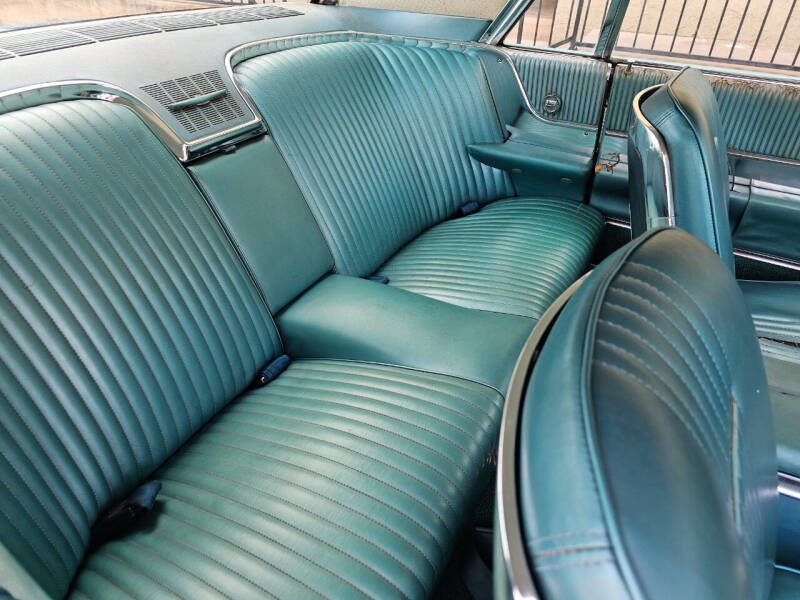 1964 Ford Thunderbird