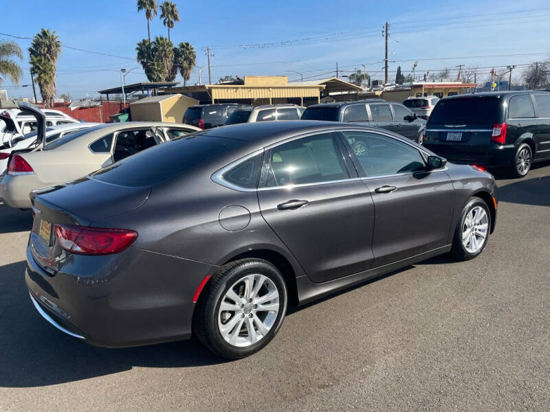 2015 Chrysler 200 Limited
