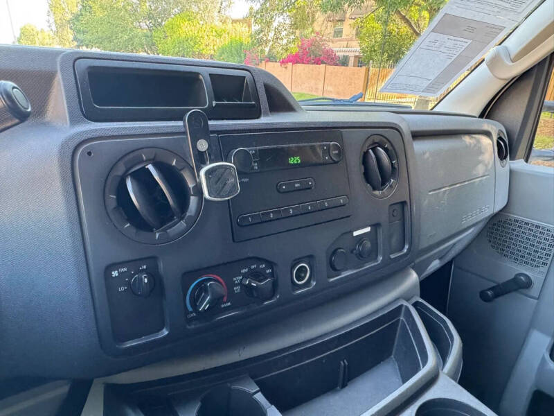2010 Ford E-Series E-250