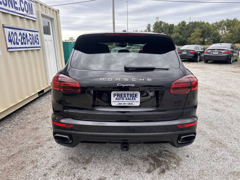 2017 Porsche Cayenne Platinum Edition