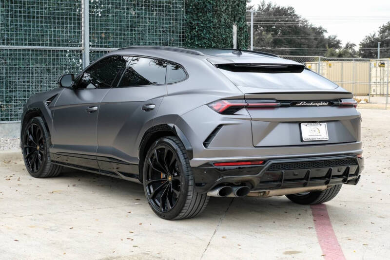 2020 Lamborghini Urus