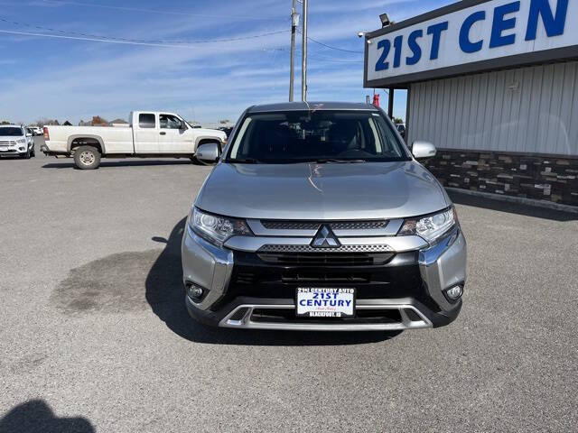 2020 Mitsubishi Outlander SE