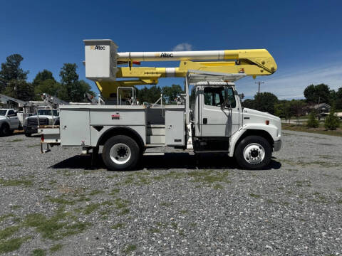 2003 Freightliner FL70