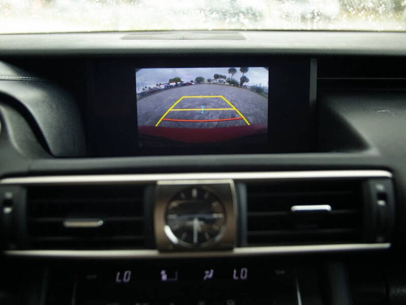 2018 Lexus IS 300