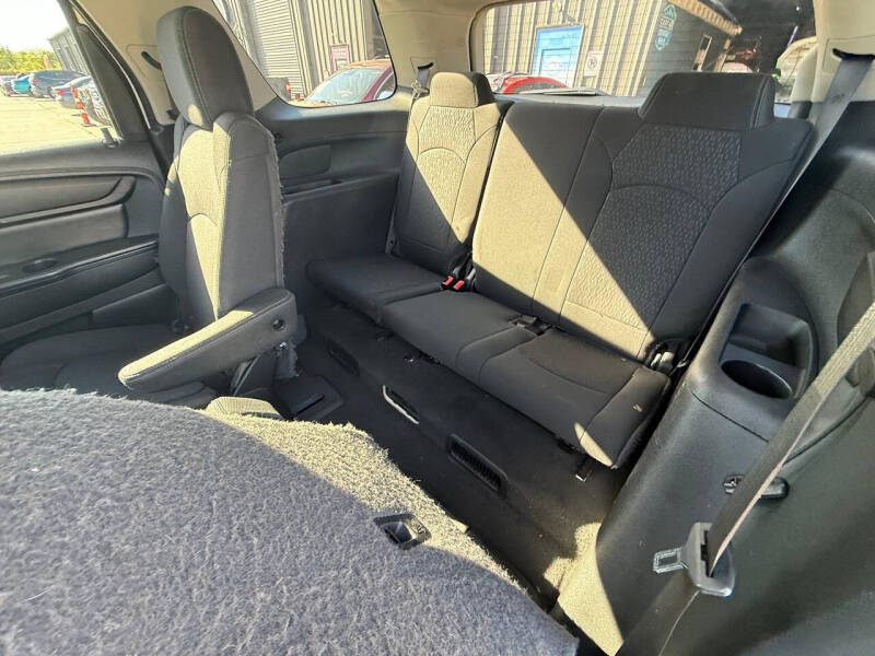 2015 GMC Acadia SLE-2