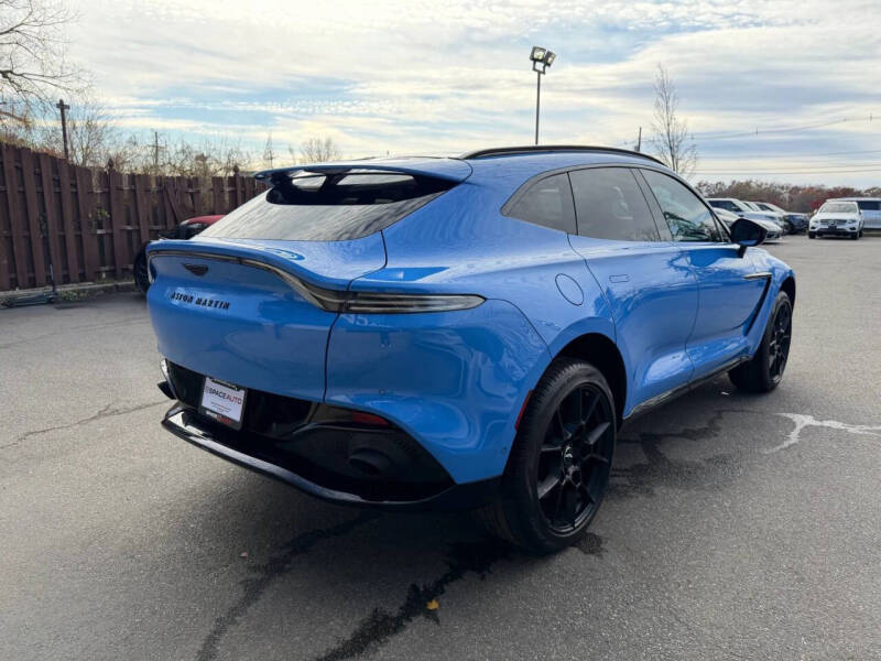 2021 Aston Martin DBX