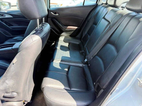 2018 Mazda MAZDA3 Touring