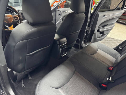 2020 Chrysler 300 Touring