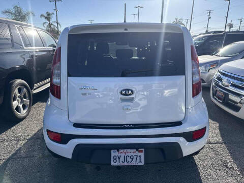 2013 Kia Soul +