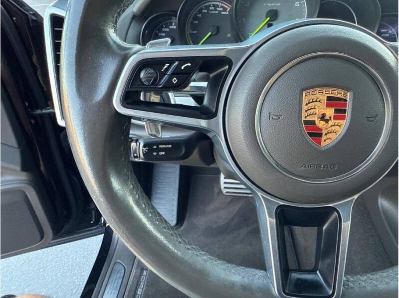 2017 Porsche Cayenne S E-Hybrid Platinum Edition