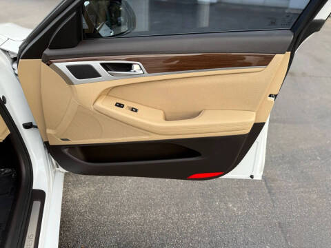 2016 Hyundai Genesis