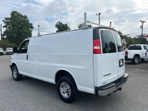 2022 Chevrolet Express 2500