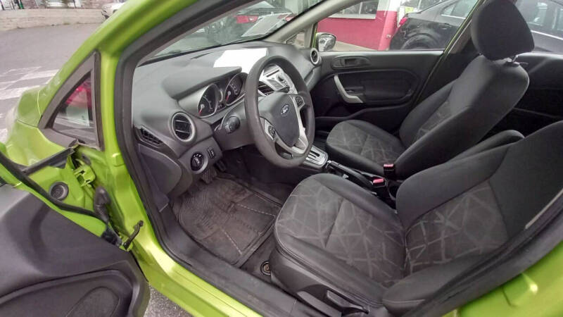 2013 Ford Fiesta SE