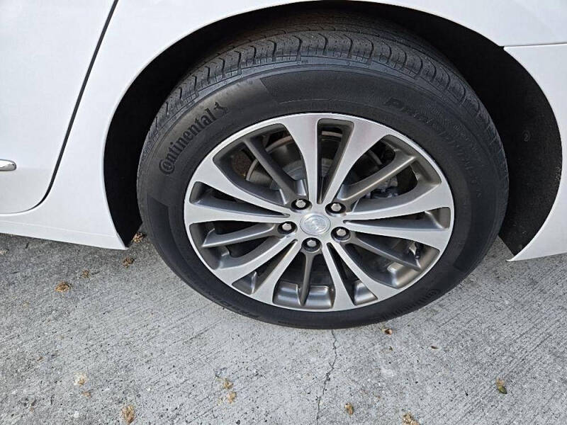 2017 Buick LaCrosse Essence