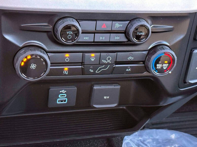 2025 Ford F-350 Super Duty XL