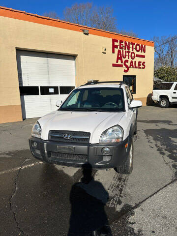2005 Hyundai Tucson for sale at FENTON AUTO SALES in Westfield MA
