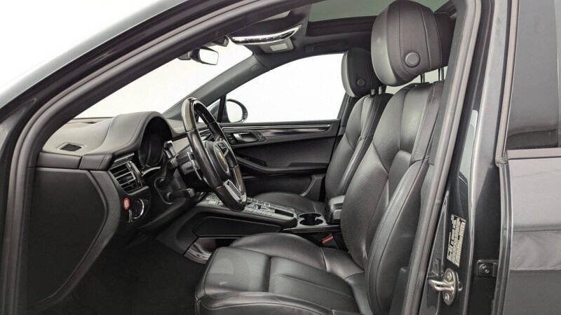 2020 Porsche Macan S