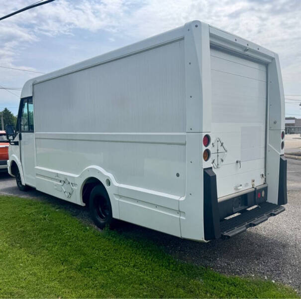 2013 Isuzu NPR