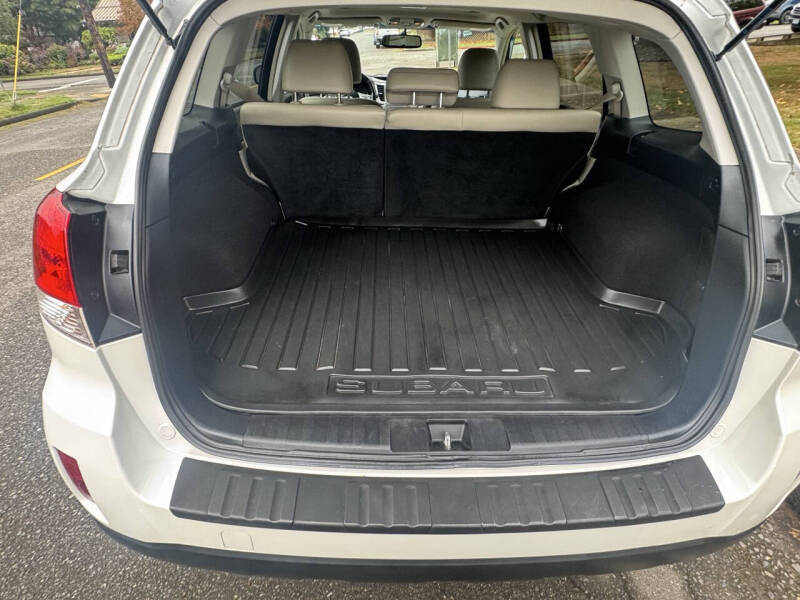 2011 Subaru Outback 3.6R Limited