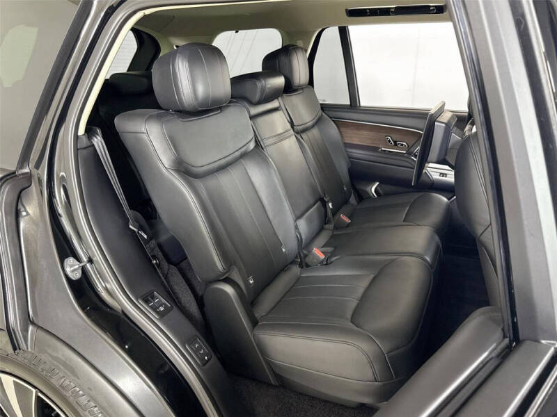 2023 Land Rover Range Rover P530 SE LWB