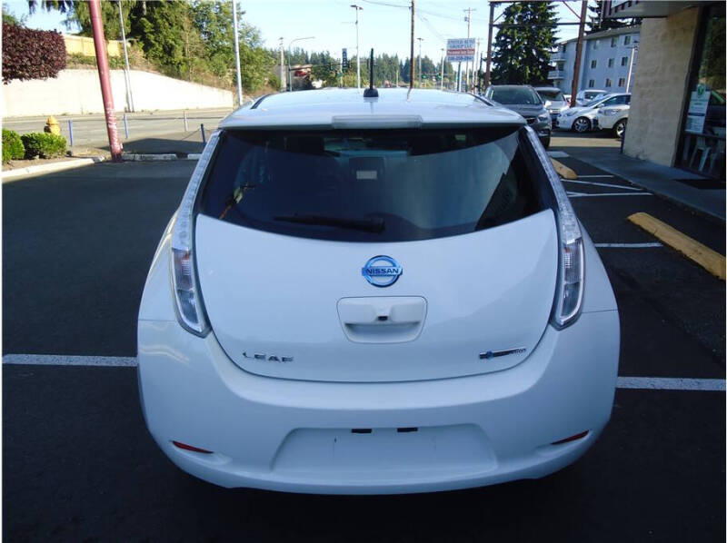 2016 Nissan LEAF