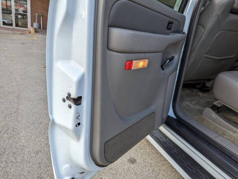 2003 GMC Yukon XL Denali