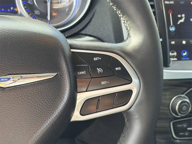 2022 Chrysler 300 Touring