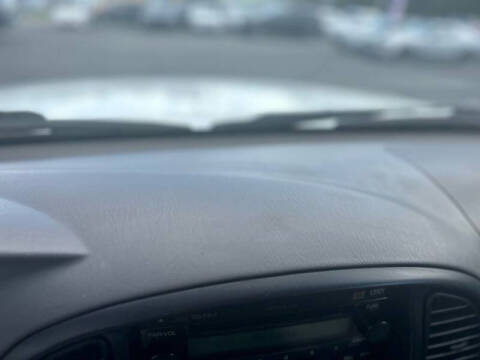 2005 Toyota Sequoia SR5