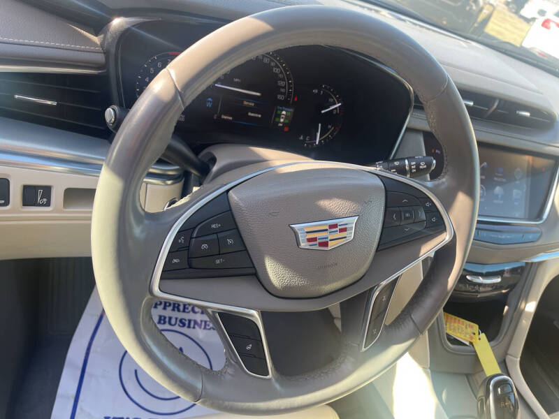 2017 Cadillac XT5 Luxury