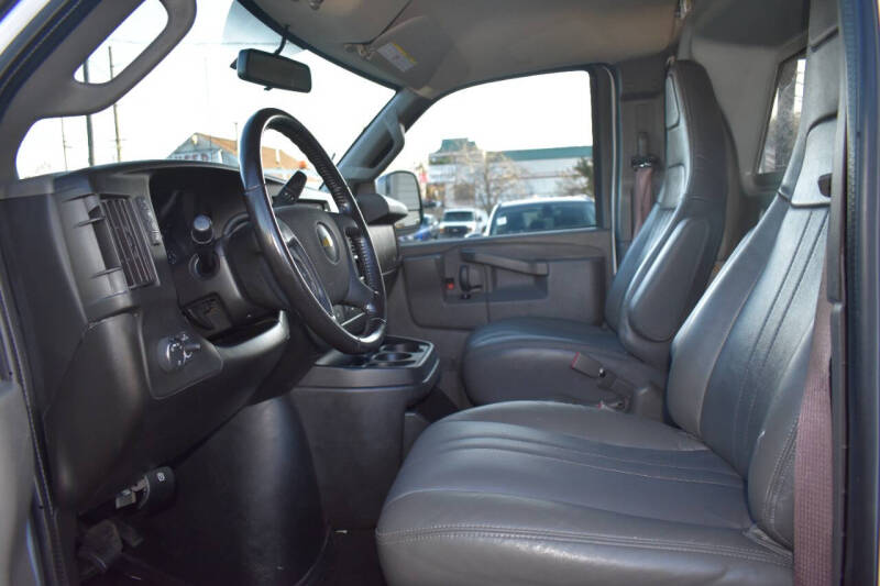 2021 Chevrolet Express 2500