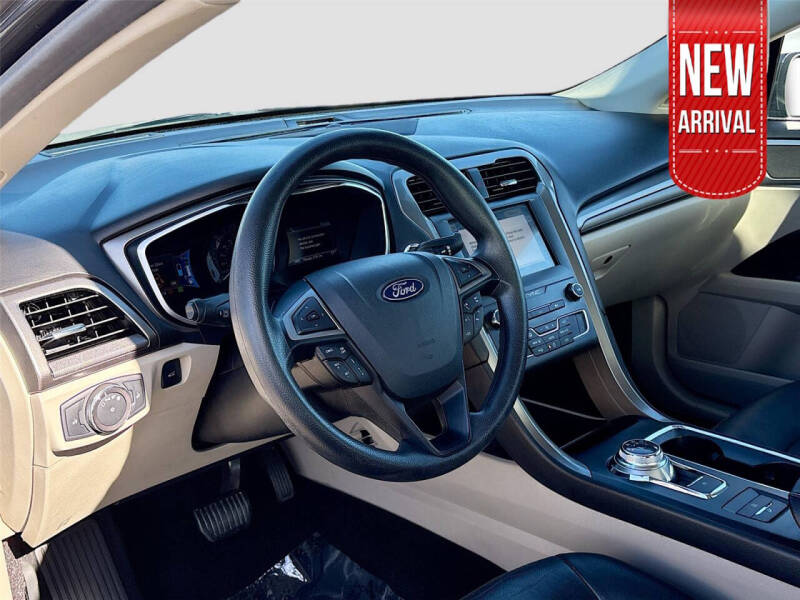 2019 Ford Fusion Hybrid SE