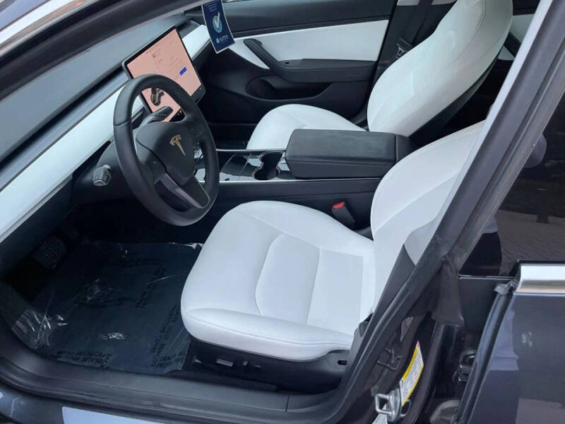 2020 Tesla Model 3 Standard Range Plus