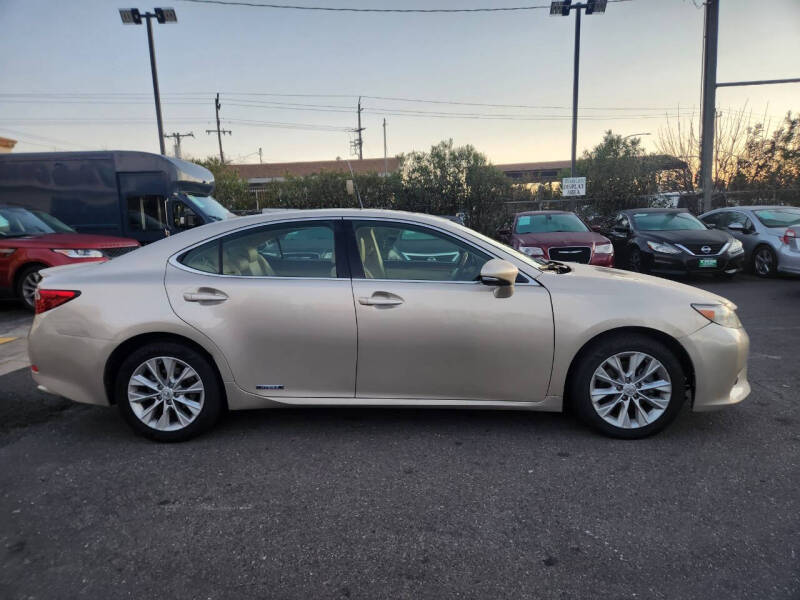 2013 Lexus ES 300h