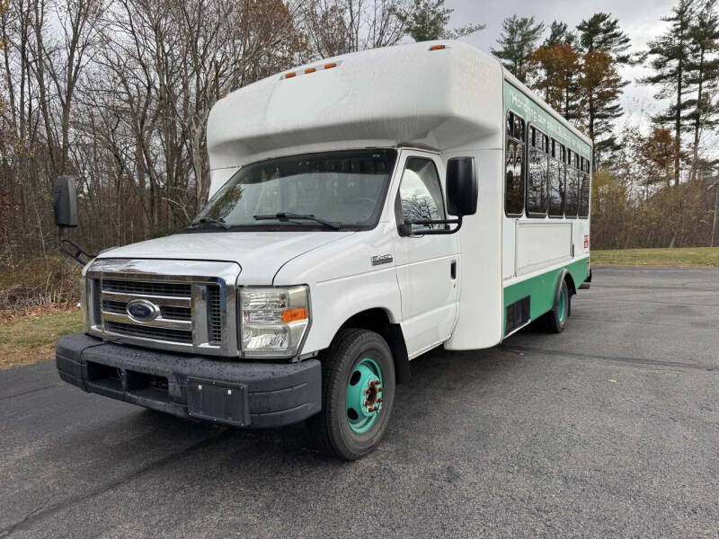 2010 Ford E-Series E-450 SD