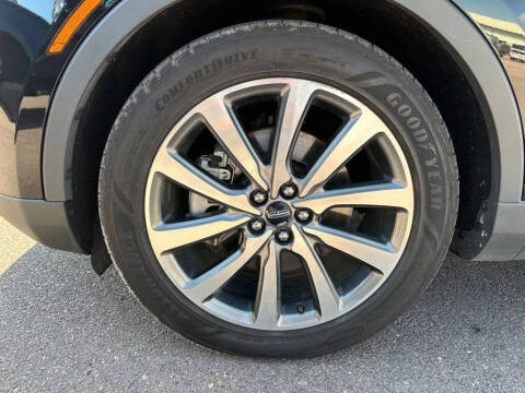 2019 Lincoln Nautilus Select