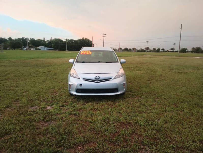 2013 Toyota Prius v Five