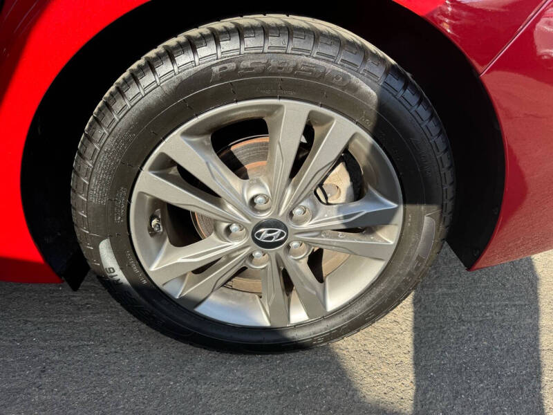 2018 Hyundai Elantra SEL