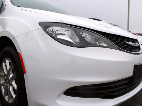 2020 Chrysler Voyager LXi