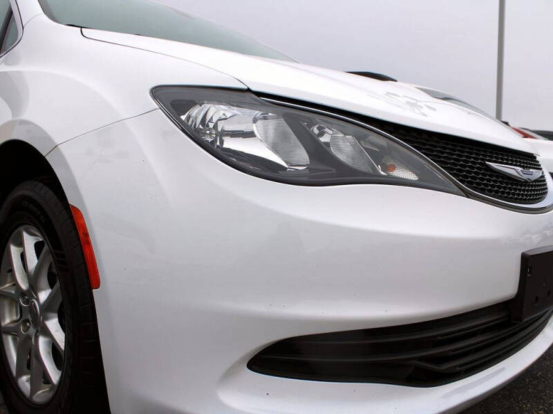 2020 Chrysler Voyager LXi