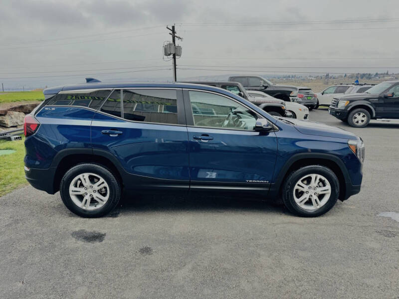 2022 GMC Terrain SLE