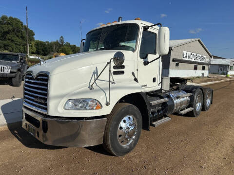 2017 Mack Pinnacle