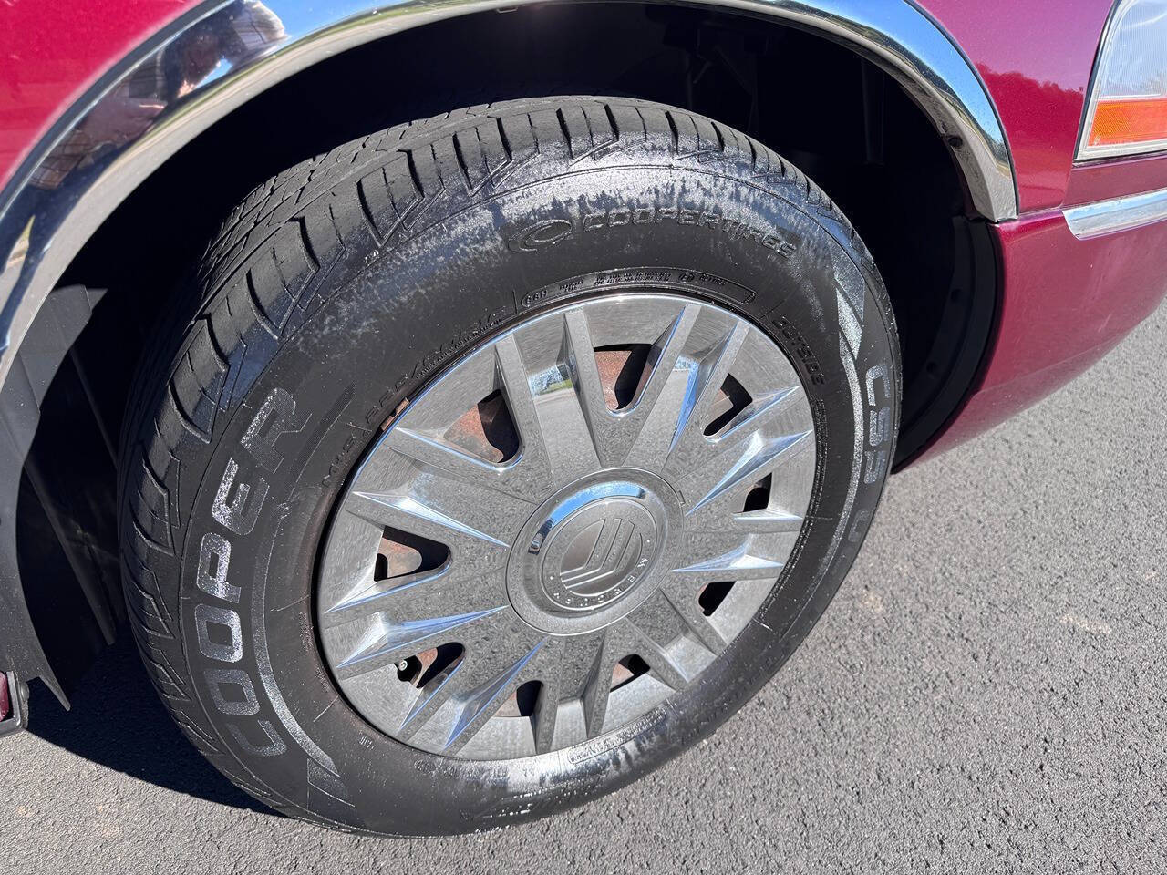 2005 Mercury Grand Marquis 27