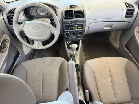 2004 Hyundai Accent